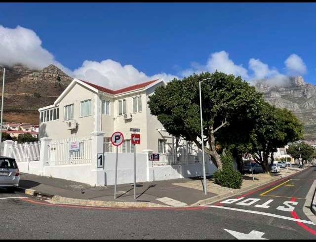 433M² BUILDING TO LET IN VREDEHOEK